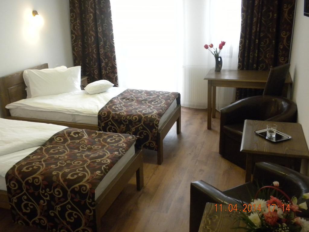 Pensiunea Cetatea Craiului Rîşnov Extérieur photo