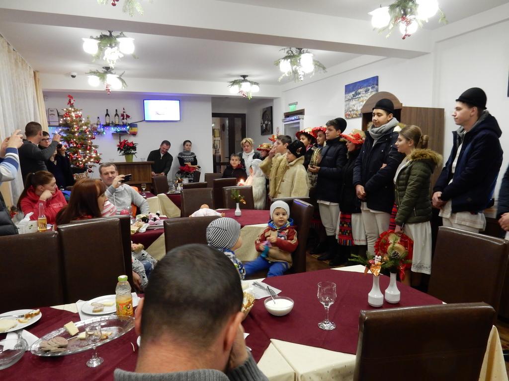 Pensiunea Cetatea Craiului Rîşnov Extérieur photo